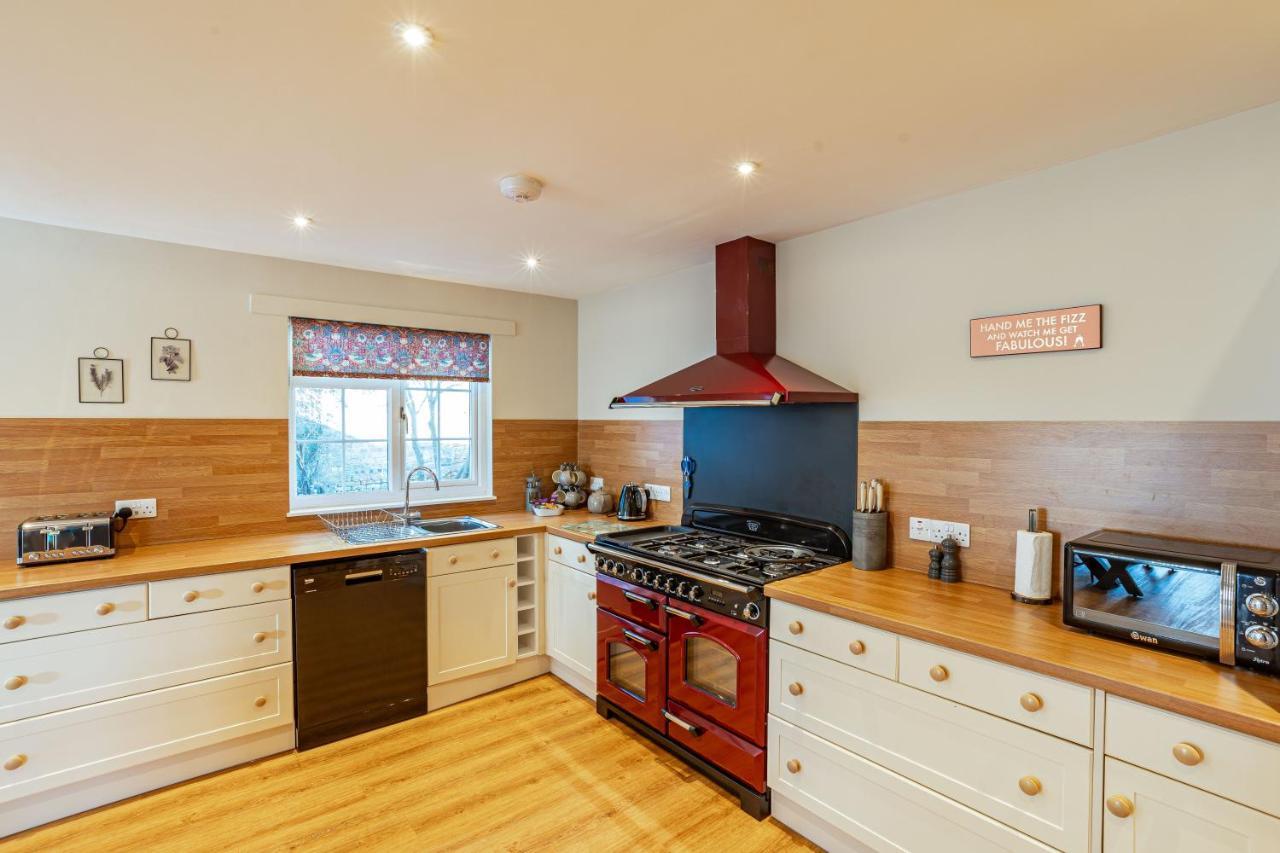 Sparrowhawk Cottage With Hot Tub 牛顿斯图尔特 外观 照片