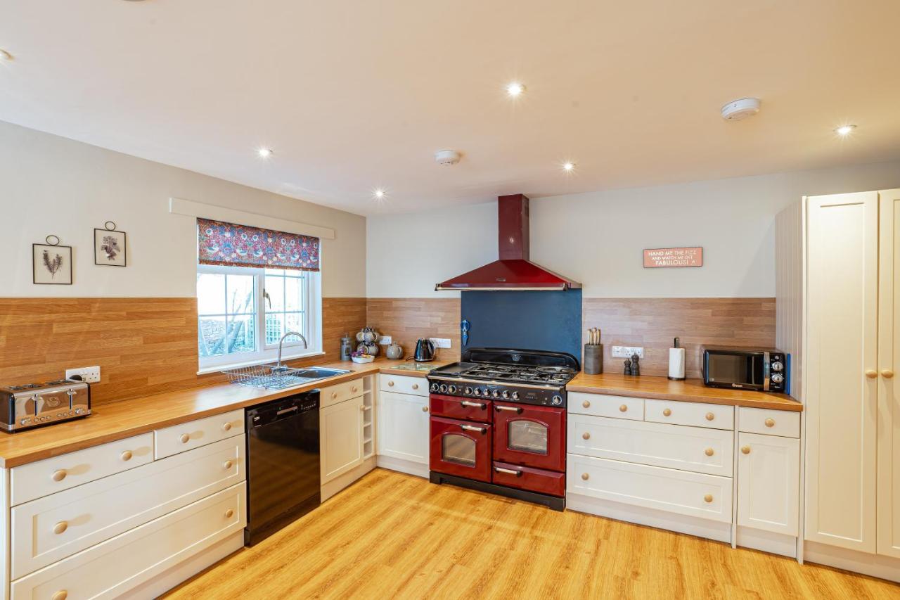Sparrowhawk Cottage With Hot Tub 牛顿斯图尔特 外观 照片
